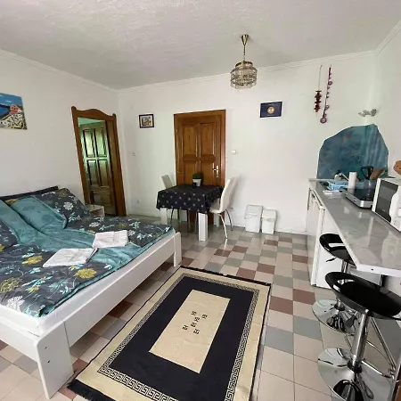 Jorgos Apartment